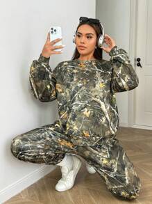 SHEIN EZwear Plus Size Women 2pcs Sets Casual Printed , Simple & Stylish For Everyday Wear