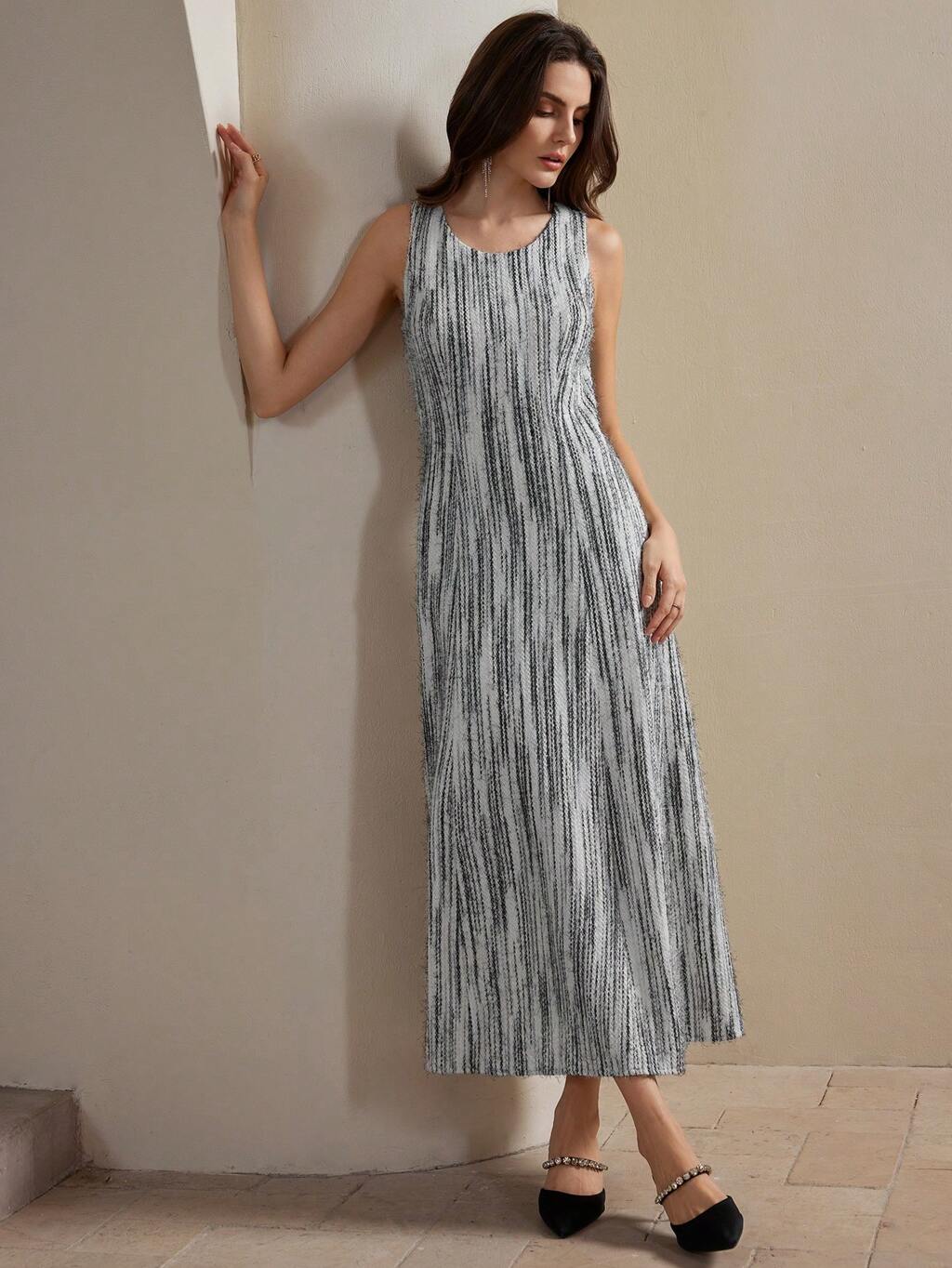 Women's Elegant Sleeveless Dual-Color Knitted Dress Maxi Tweed Women Outfit