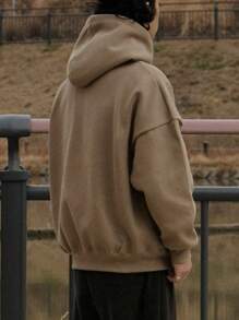 DAZY Áo hoodie dài tay màu trơn có túi rộng rãi màu nâu thường ngày cho nam vào mùa thu đông - Màu Khaki - Xem 2