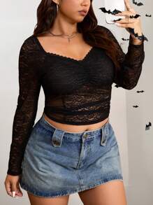 SHEIN EZwear Top informal de manga larga con cuello de corazón de talla grande para mujeres