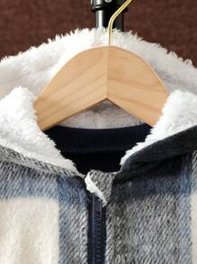 SHEIN Baby Jungen karierte Reißverschlussjacke mit Kapuze & einfarbiger Langarm Sweatshirt und Hose Lässig Outfit Set, Herbst/Winter - Blau - Übersicht 3