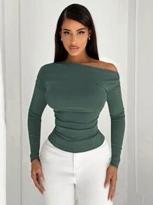 SHEIN SXY Camiseta de manga larga asimétrica con abertura en el hombro, estilo minimalista y sexy para la oficina y el trayecto - Verde Oscuro - Ver 1
