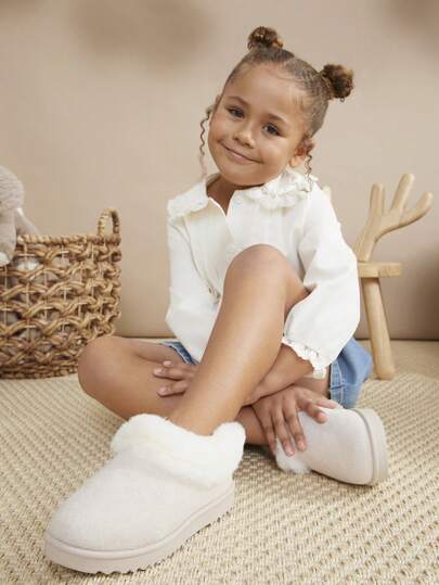 Mini mi Mejores regalos navideños para niños: Pantuflas tipo slip-on de arena cálida con forro de peluche blanco - Comodidad acolchada para uso en interiores y exteriores