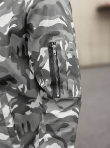 Manfinity LEGND 带拉链和迷彩口袋的大码男士夹克 - 淺灰色 - 查看 7