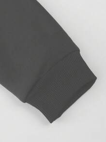 SHEIN Felpa con cappuccio da ragazzo pre-adolescente con stampa grafica alla moda, vestibilità morbida in stile streetwear - Grigio Scuro - Visualizzare 4