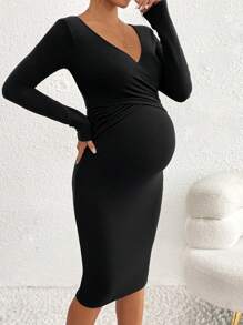 SHEIN Nursing Top With V-Neck, Minimalist & Fashionable For Casual Everyday Wear