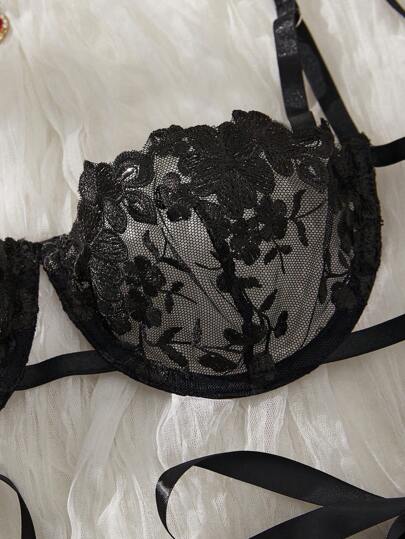 Esselle Women Geborduurde Bow Verleidelijke Lingerie Set view 5