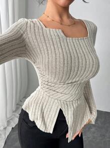 Calvaya Vintage asymmetrische hals, getextureerde split, geplooide afwerking, aansluitend T-shirt met lange mouwen