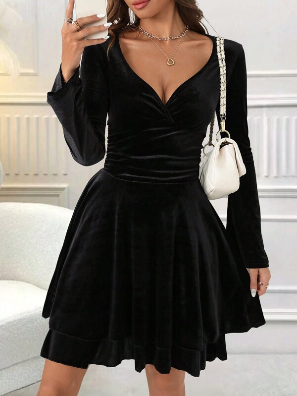 INAWLY Women's Solid Color Long Sleeve Simple Casual Short Velvet Dress, Autumn/Winter