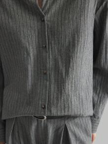 Ontre Koszula damska damska 2025 New Casual Urban Style Chinese Collar Striped Element Wiosna/Lato Szara Luźna Regularna, Uniwersalna Codzienna Moda