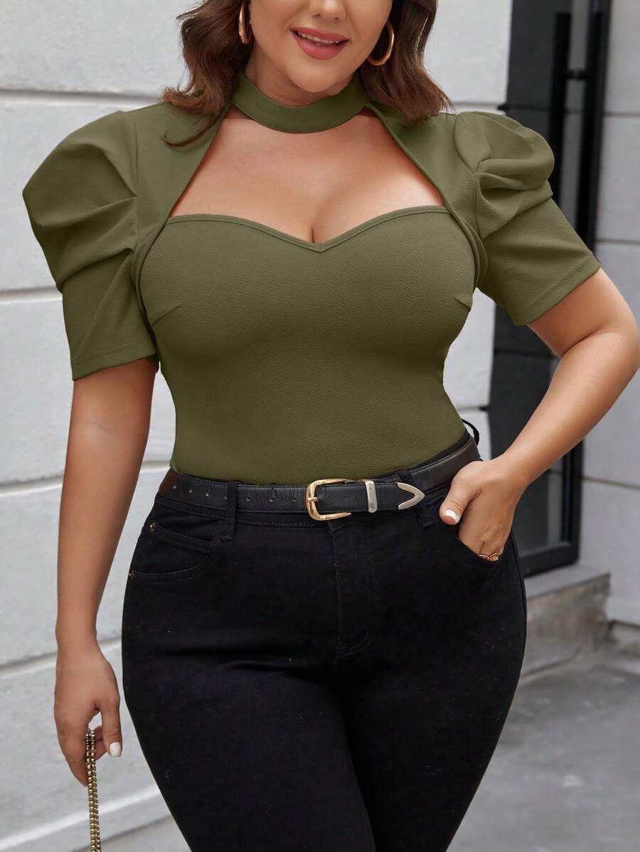 SHEIN Privé 大码纯色立领短袖简约 T 恤，休闲日常穿着 - 軍綠色 - 查看 1