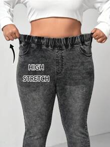 SHEIN Essnce Plus Size Women Elastic Waist Pocket Fitted Casual Jeans - Black - View 1