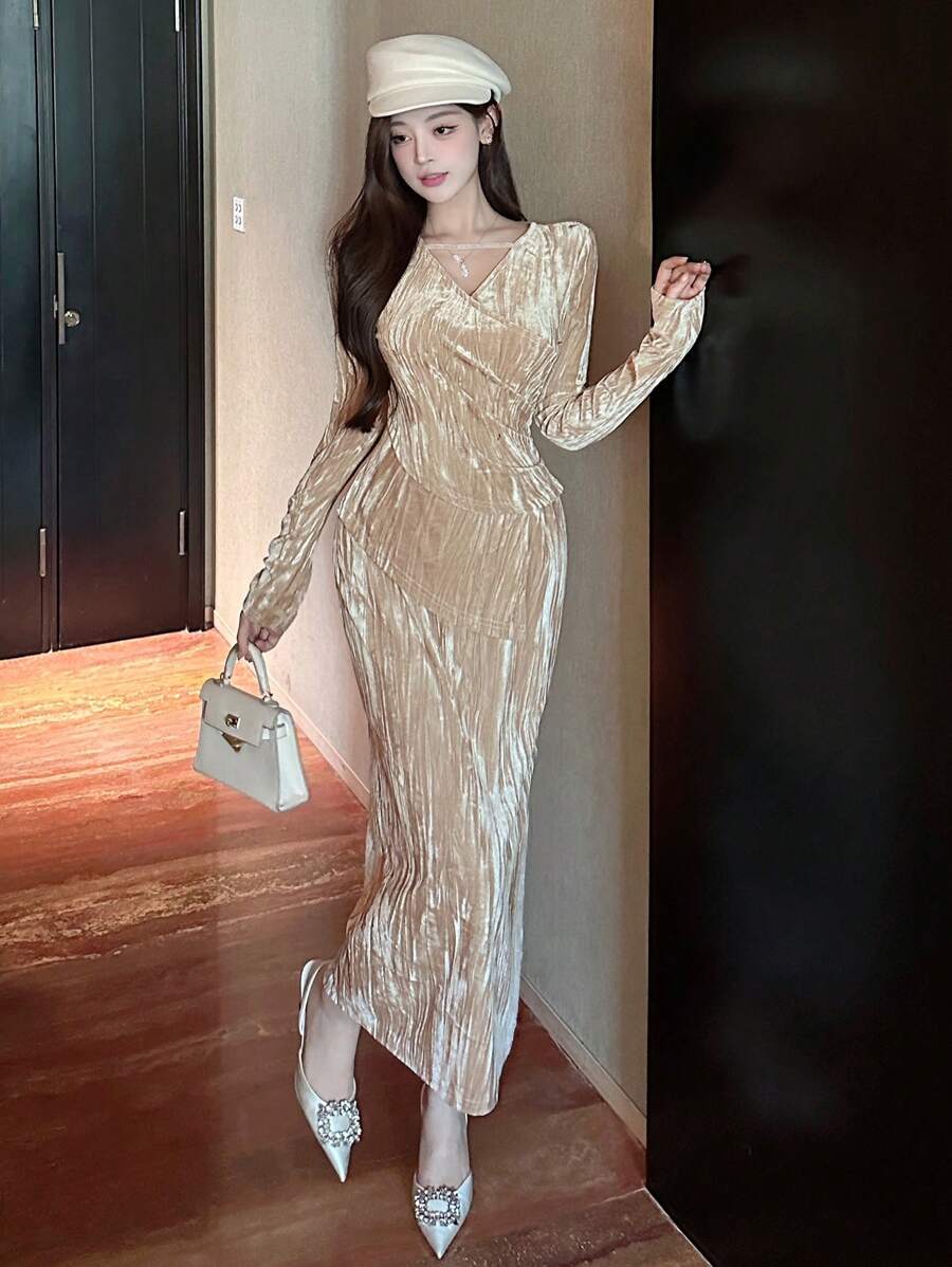纯色V领女士中长修身连衣裙，适合派对、秋季服装、返校节礼服、奢华舞会礼服、新年晚礼服、嘉年华闪亮礼服 - 杏色 - 查看 1