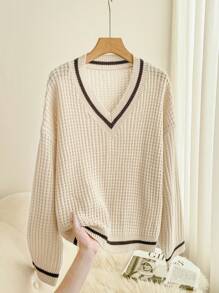 SHEIN Frenchy Sweater Rajut Longgar Kasual Ukuran Besar Wanita dengan Desain Blok Warna dan Leher V, Pakaian Wajib untuk Musim Gugur/Musim Dingin - Krem - View 5