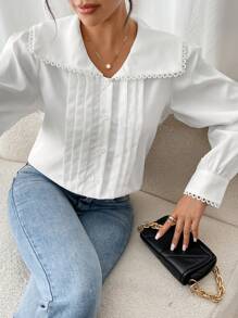 Calvaya Blusa blanca holgada de manga larga con cuello Peter Pan, bajo de encaje y recortes, estilo romántico francés y plisados