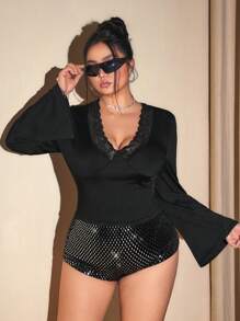 SHEIN ICON Plus Size Women Deep V Lace Patchwork Fitted Flare Sleeve T-Shirt, Autumn/Winter - Black - View 1