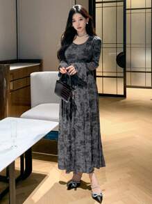 DAZY فستان أنيق متوسط الطول بأكمام جرس وطبعة كاموفلاج للنساء، مزين بكشكشة، فستان طويل الأكمام للخريف