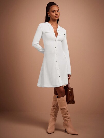 COSMINA Vestido corto de suéter de mujer con botones de metal estilo vintage, en color beige para otoño/invierno