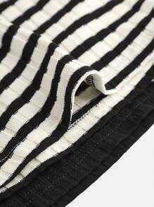 SHEIN 2pcs Teen Girls Ribbed Knit Black & White Ribbed Form-Fitting Flared Pants Set, Teen Girls - Black and White - View 4