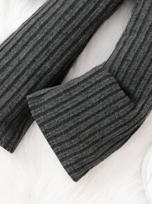 年轻女孩 1 件/套罗纹针织高领落肩开衩下摆系带 T 恤和喇叭裤舒适休闲装、家居服、休闲日常装和秋冬季上学日常装、姐妹搭配、妈妈和女儿搭配。 - 灰色 - 查看 5