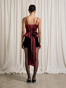 AiiRZ Blusa de satén con detalle de lazo en la espalda, elegante para ocasiones especiales como fiestas, eventos formales y vacaciones. Diseño sin mangas de top con peplum.