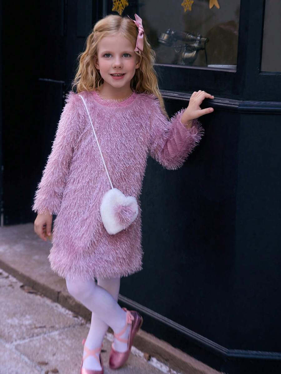SHEIN Vestito elegante da ragazza per San Valentino con decorazione a fiocco in pelliccia a forma di cuore e nappa, adatto per uscite, vacanze, feste, primavera e autunno