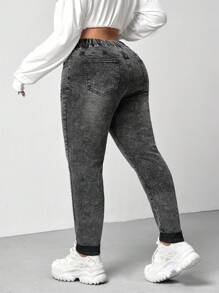 SHEIN Essnce Plus Size Women Elastic Waist Pocket Fitted Casual Jeans - Black - View 4