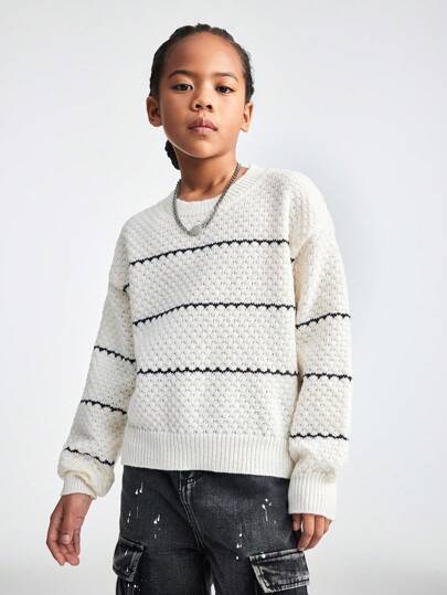 SHEIN كنزة صوفية صوفية مخططة ذات رقبة دائرية وأكمام طويلة مريحة من الحياكة الأساسية المنسوجة على البارد للبنات في سن المراهقة في فصل الربيع