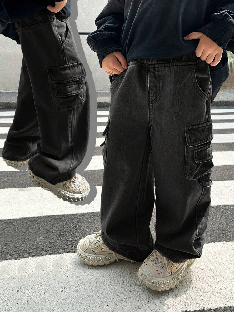 SHEIN Young Boy Street Cool Khaki Cargo Pocket Baggy Denim Jeans