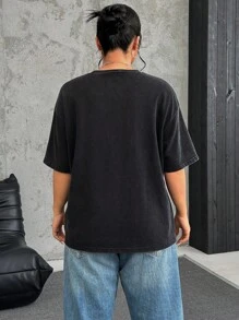SHEIN EZwear Große Größen Vintage ausgewaschenes Graphic Muster Loose T-Shirt