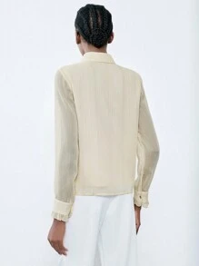 Chiquease 金色金属条纹纯色雪纺面料开衫，长袖，荷叶边领和饰边，宽松版型，优雅女士工作休闲衬衫，春秋女士衬衫 - 杏色 - 查看 2