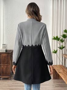 EMERY ROSE 女士优雅连衣裙，配色块荷叶边细节、口袋，秋冬款 - 灰色 - 查看 2