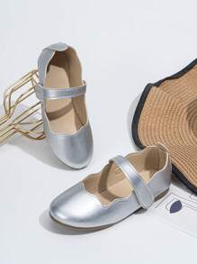 Silver Girls' Comfortable Breathable Non-Slip Flat Shoes - Silver - View 4