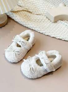 1 双儿童软底室内/室外蝴蝶结装饰保暖加垫鞋，适合秋冬季