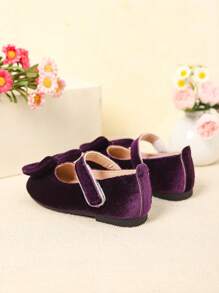 女童复古天鹅绒公主鞋,软底幼儿玛丽珍鞋,时尚红色,适合秋冬舞台表演 - 紫色 - 查看 3