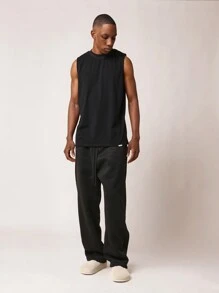 SUMWON Regular Fit Essential Sleeveless Tank - Black - View 4