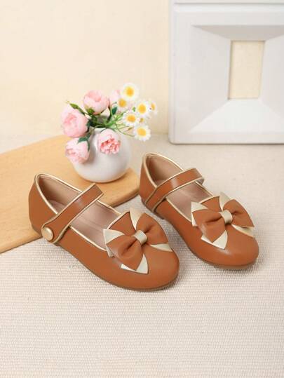 أحذية فتاة جميلة بزخرفة فيونكة أنيقة، للخريف/الشتاء