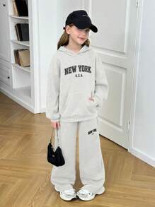 SHEIN 2 件套 Tween 女孩宽松休闲柔软舒适连帽衫运动衫和裤子套装 - 淺灰色 - 查看 1