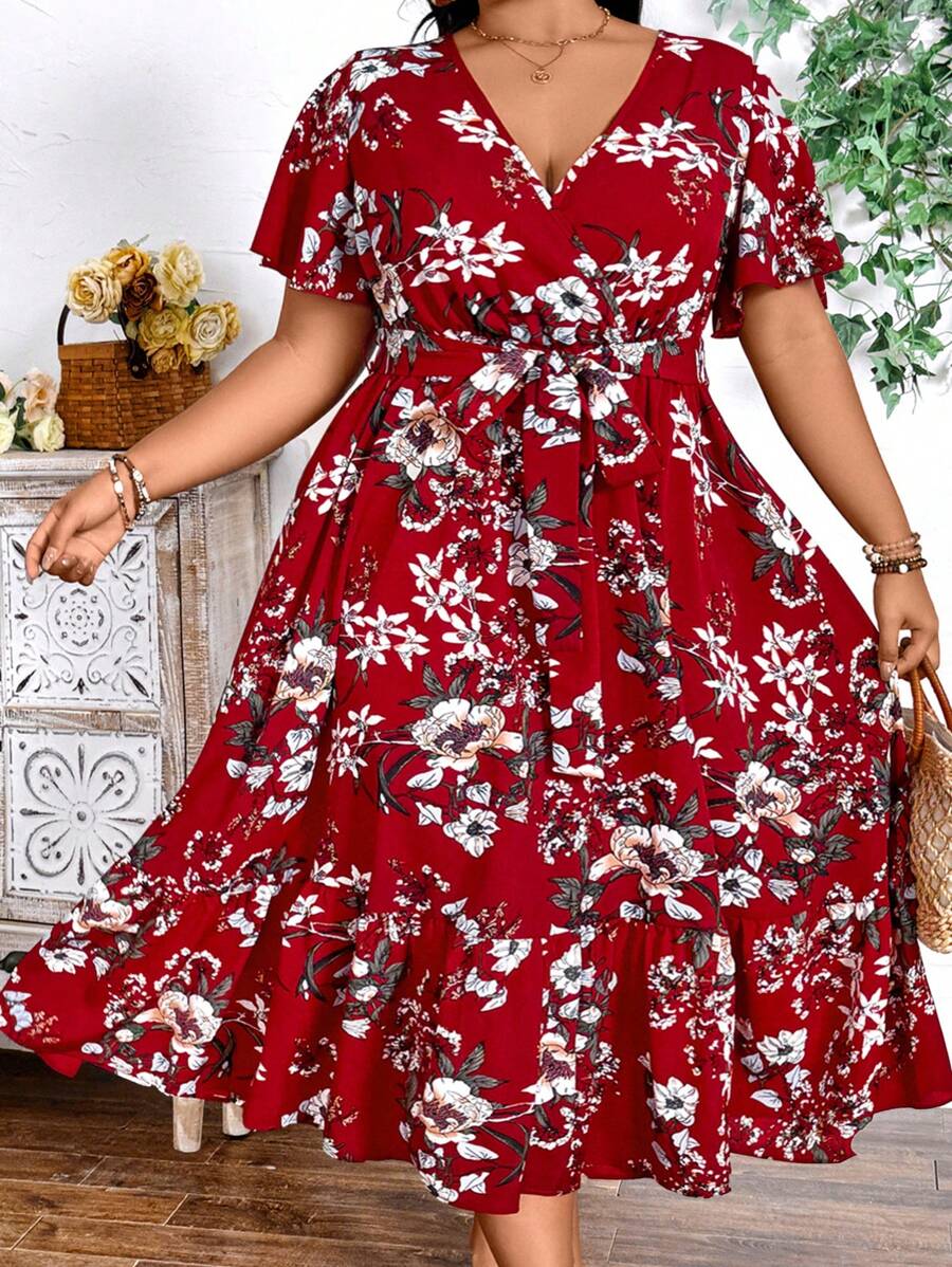 SHEIN CURVE+ Váy tay ngắn họa tiết hoa cỡ lớn cho kỳ nghỉ thường ngày cỡ lớn, dành cho mùa hè - Màu Đỏ Sâu - Xem 1