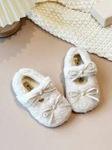 1 双儿童软底室内/室外蝴蝶结装饰保暖加垫鞋，适合秋冬季
