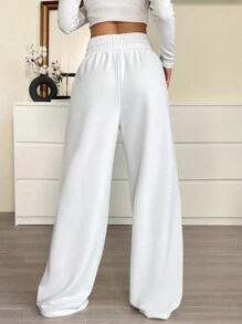 SHEIN EZwear Calça de Moletom Casual Feminina com Cintura com Cordão, Perna Larga e Solta de Cor Sólida - Branco - Visão 2