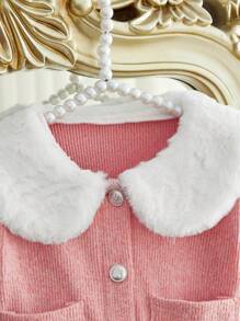 SHEIN Baby Girls' Spring & Autumn Cute Solid Color Furry Collar Cardigan Jacket, Soft And Gentle Fabric, Simple Slim Fit, Suitable For Outings, Daily Wear, Sports And Parties. This Cardigan Is Not Only Warm And Comfortable, But Also Highlights The Adorable Elegant Of The Little Princess. A Fashionable Item In The Wardrobe For The Spring & Autumn Seasons, Let The Baby Showcase Elegance And Vitality In Any Occasion.