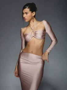 MISSGUIDED 缎面褶皱胸围挂脖长袖镂空上衣和中裙两件套 - 粉色 - 查看 6