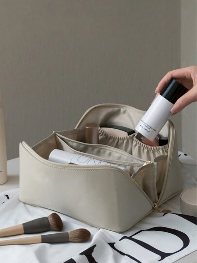 Vanlig kosmetisk väska i flera lager, researtiklar