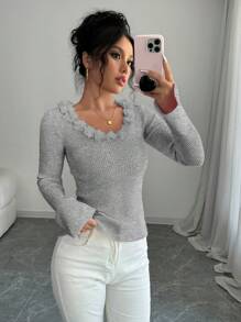 Chiquease 女士 3D 花朵心形领喇叭袖毛衣，秋季 - 灰色 - 查看 3