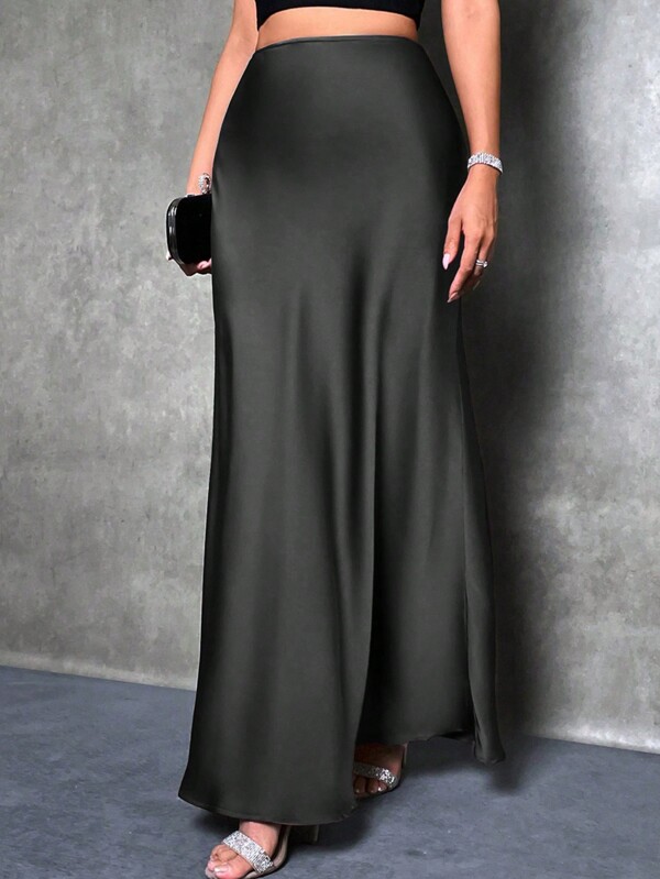 SHEIN PETITE Fusta Elegantă Versatilă De Satin Negru Pentru Femei, Tinuta Femei Maxi Stil Fetish