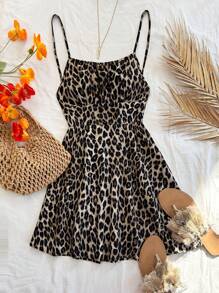 Soleia Vestido mini con tirantes de espagueti y espalda descubierta con pliegues con estampado de leopardo, estilo de moda callejera para fiestas, ideal para otoño/invierno para combinar capas - Multicolor - Ver 2
