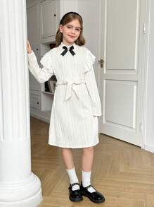 SHEIN 青少年女孩提花针织蝴蝶结领荷叶边系带优雅甜美长袖连衣裙，适合圣诞节 - 米色 - 查看 3