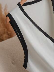 SHEIN Essnce Plus Size Women Black & White Contrast Tie Front Cardigan, Going Out Sexy Tops - Black and White - View 3