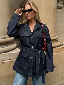 SHEIN Forever 21 秋冬女款黑蓝色牛仔夹克圣诞新年假期派对女款外套黑蓝色外套假日新年宽松外套长袖外套新年前夜新年圣诞派对女款牛仔假期女款假期圣诞节 Y2k 宽松翻领复古派对装蓝色水洗口袋街头风格腰带优雅日常装休闲牛仔外套 - 藏蓝色 - 查看 4